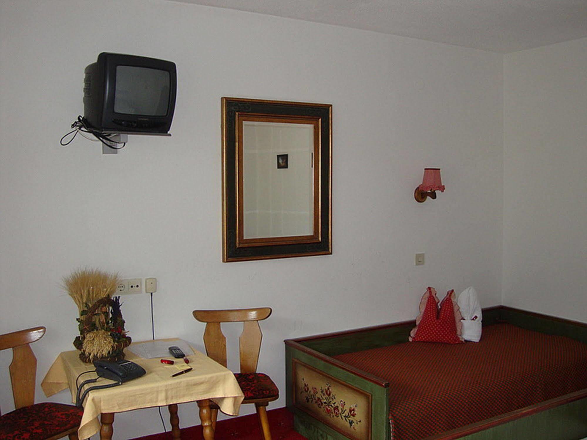 מאיירהופן Alpenchalet Bruecke מראה חיצוני תמונה